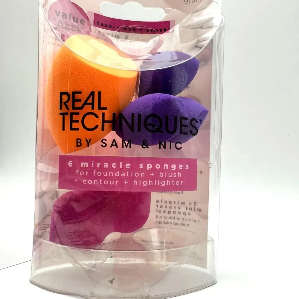 Real Techniques Miracle Sponges and Foundation Samples